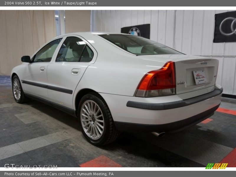 Ice White / Taupe/Light Taupe 2004 Volvo S60 2.5T