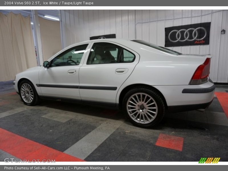 Ice White / Taupe/Light Taupe 2004 Volvo S60 2.5T