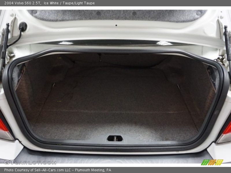 Ice White / Taupe/Light Taupe 2004 Volvo S60 2.5T