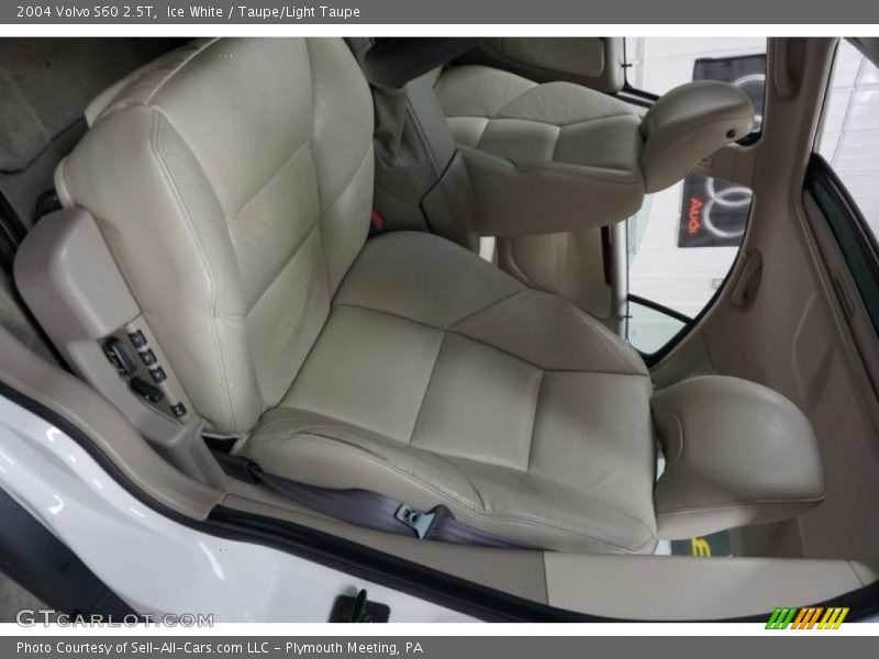 Ice White / Taupe/Light Taupe 2004 Volvo S60 2.5T