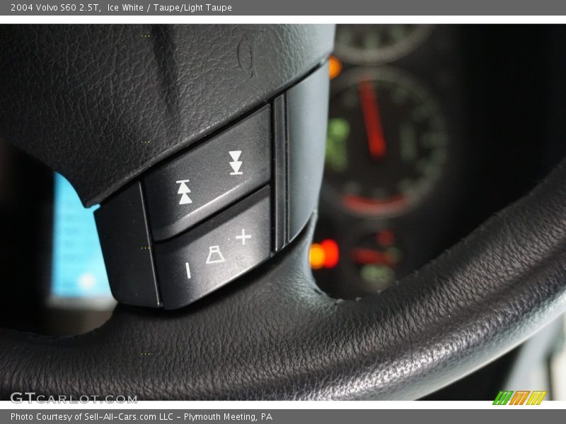 Ice White / Taupe/Light Taupe 2004 Volvo S60 2.5T