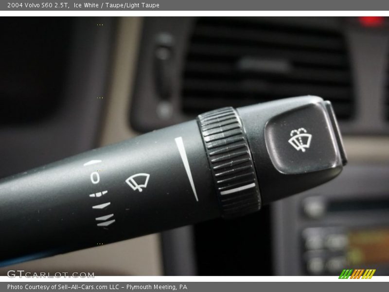 Ice White / Taupe/Light Taupe 2004 Volvo S60 2.5T
