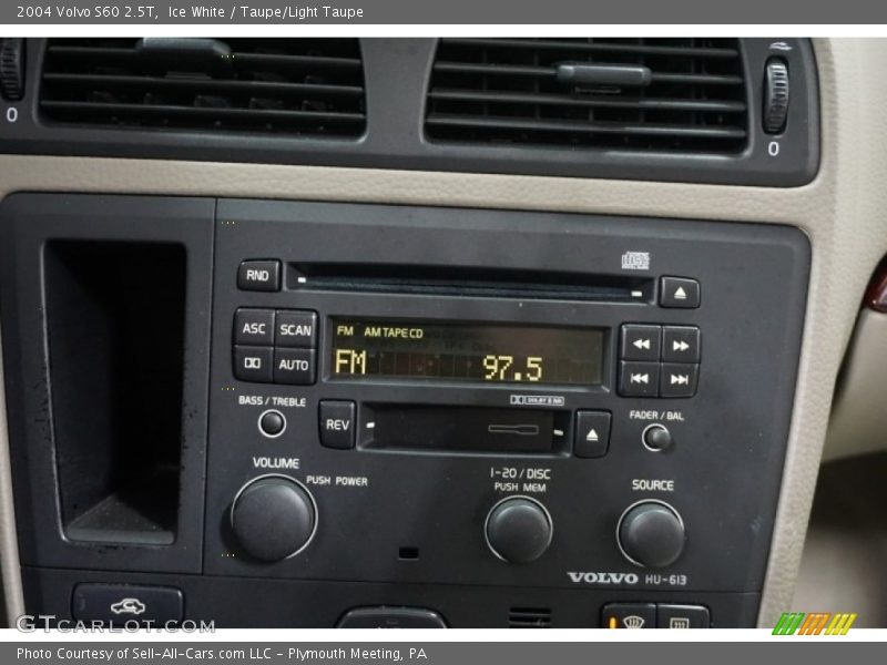 Ice White / Taupe/Light Taupe 2004 Volvo S60 2.5T