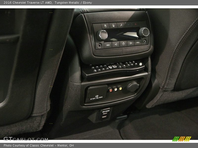 Tungsten Metallic / Ebony 2016 Chevrolet Traverse LT AWD