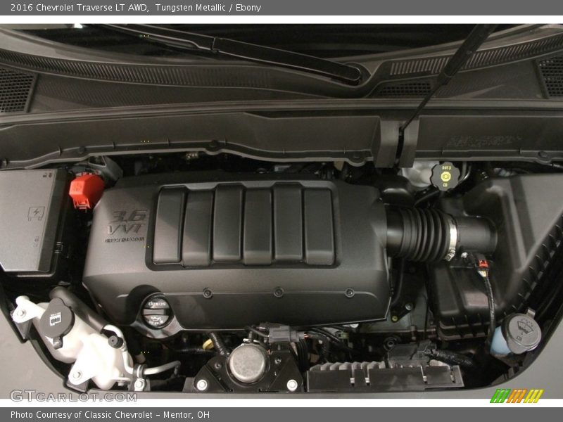 Tungsten Metallic / Ebony 2016 Chevrolet Traverse LT AWD