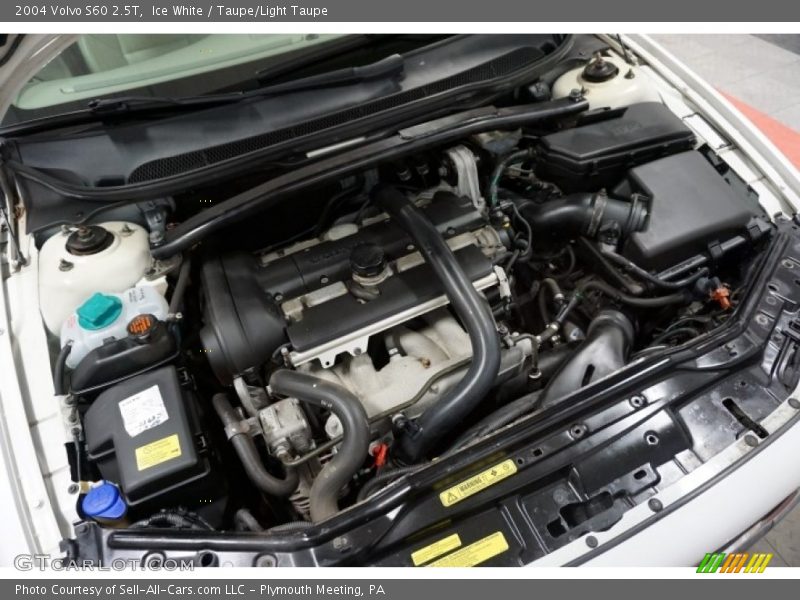 Ice White / Taupe/Light Taupe 2004 Volvo S60 2.5T
