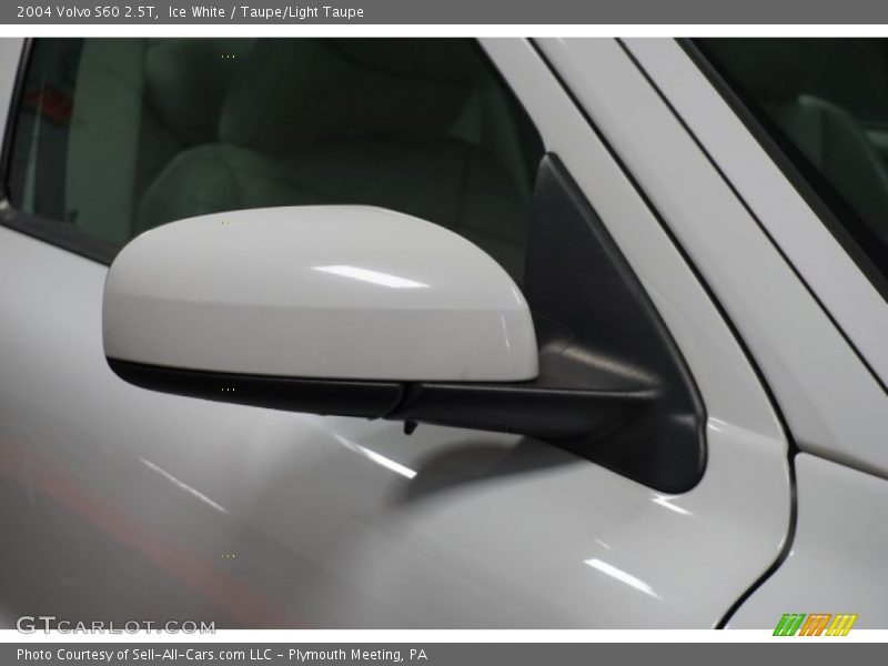 Ice White / Taupe/Light Taupe 2004 Volvo S60 2.5T