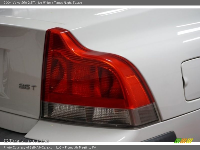 Ice White / Taupe/Light Taupe 2004 Volvo S60 2.5T