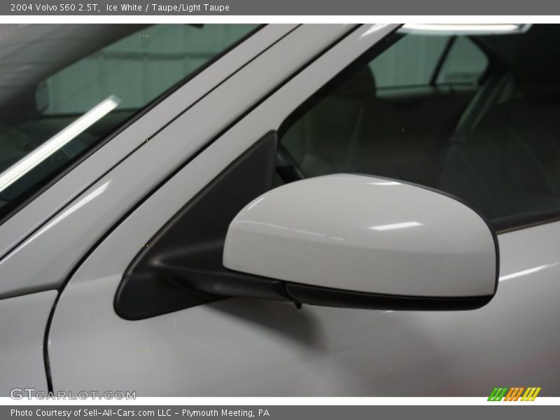 Ice White / Taupe/Light Taupe 2004 Volvo S60 2.5T