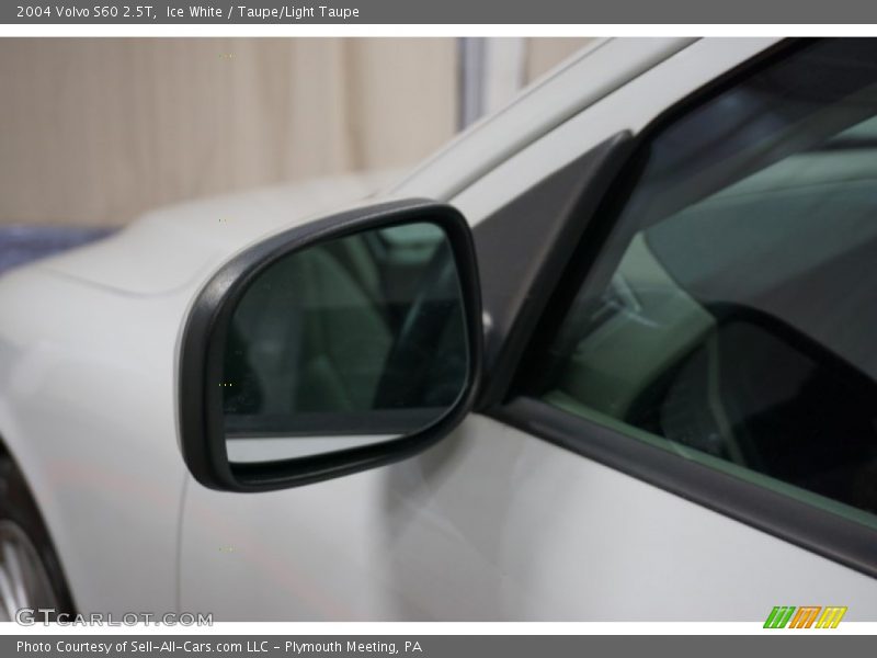 Ice White / Taupe/Light Taupe 2004 Volvo S60 2.5T