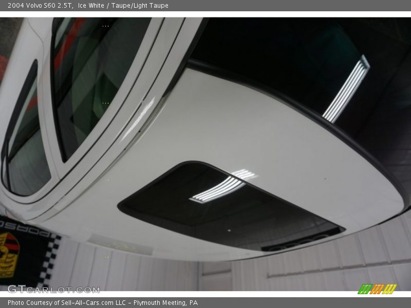 Ice White / Taupe/Light Taupe 2004 Volvo S60 2.5T