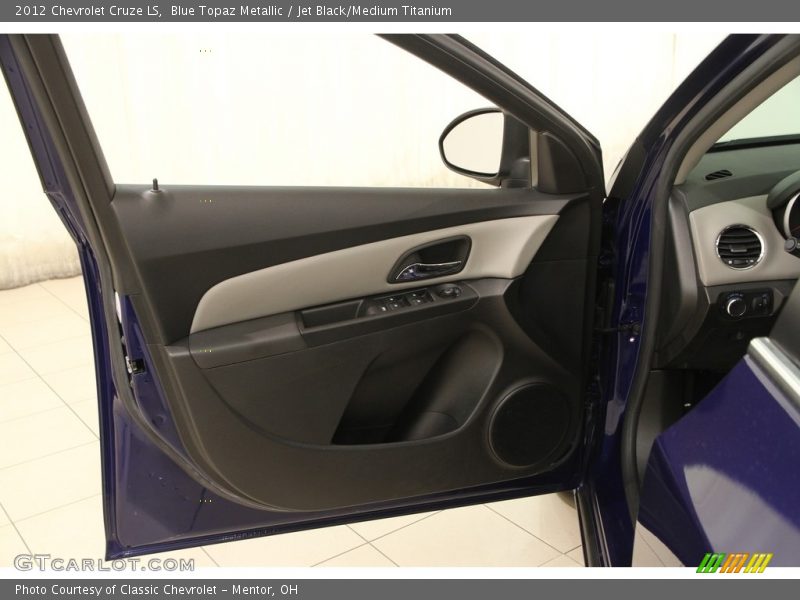 Blue Topaz Metallic / Jet Black/Medium Titanium 2012 Chevrolet Cruze LS
