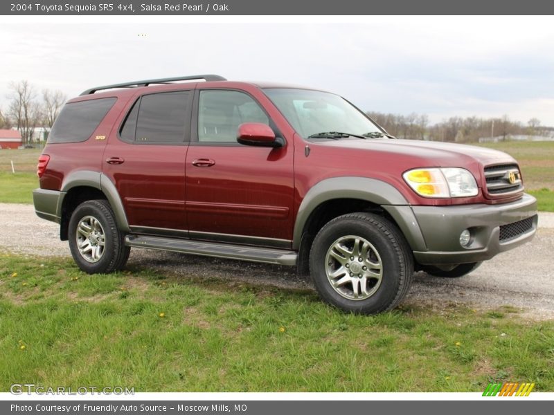 Front 3/4 View of 2004 Sequoia SR5 4x4