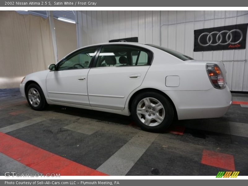 Satin White / Frost Gray 2002 Nissan Altima 2.5 S