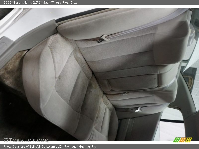 Satin White / Frost Gray 2002 Nissan Altima 2.5 S