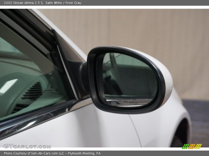 Satin White / Frost Gray 2002 Nissan Altima 2.5 S