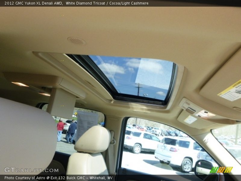White Diamond Tricoat / Cocoa/Light Cashmere 2012 GMC Yukon XL Denali AWD