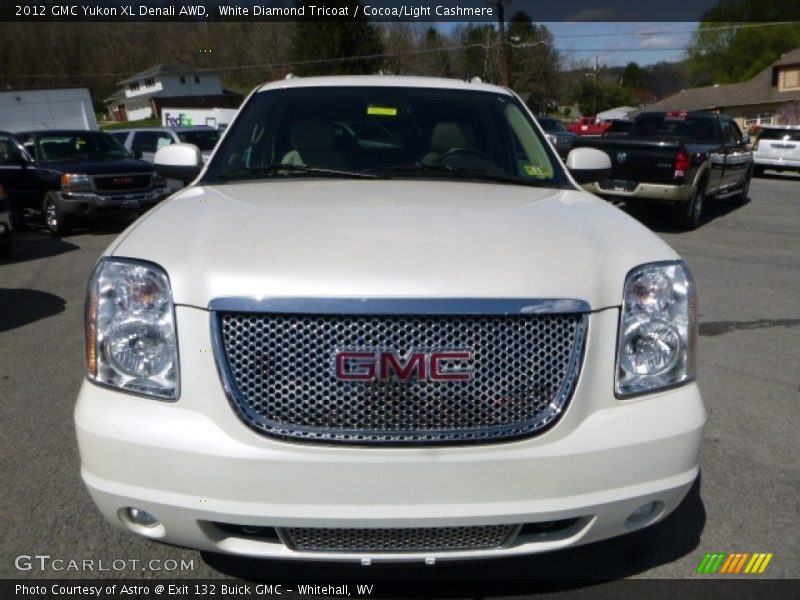 White Diamond Tricoat / Cocoa/Light Cashmere 2012 GMC Yukon XL Denali AWD