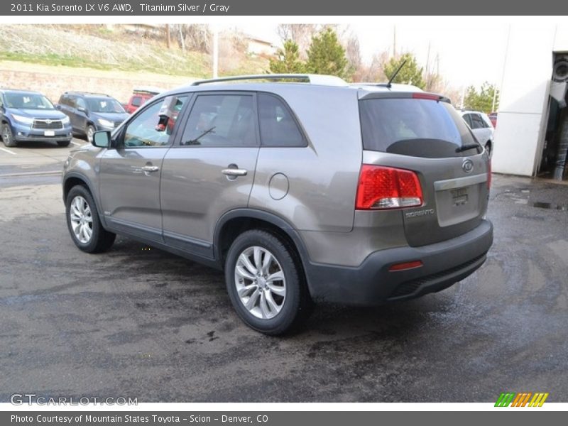 Titanium Silver / Gray 2011 Kia Sorento LX V6 AWD