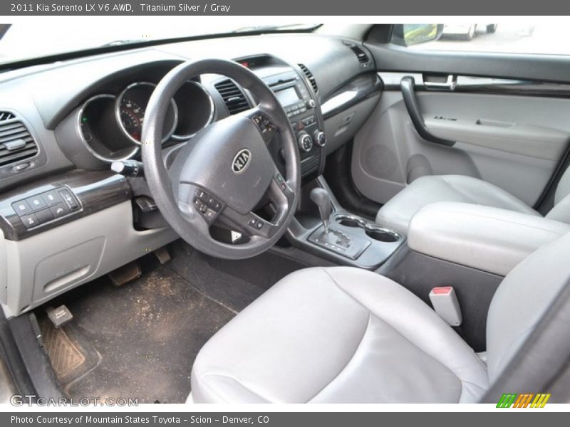 Titanium Silver / Gray 2011 Kia Sorento LX V6 AWD