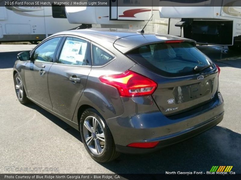 Magnetic / Medium Light Stone 2016 Ford Focus SE Hatch