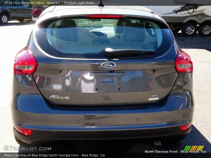 Magnetic / Medium Light Stone 2016 Ford Focus SE Hatch
