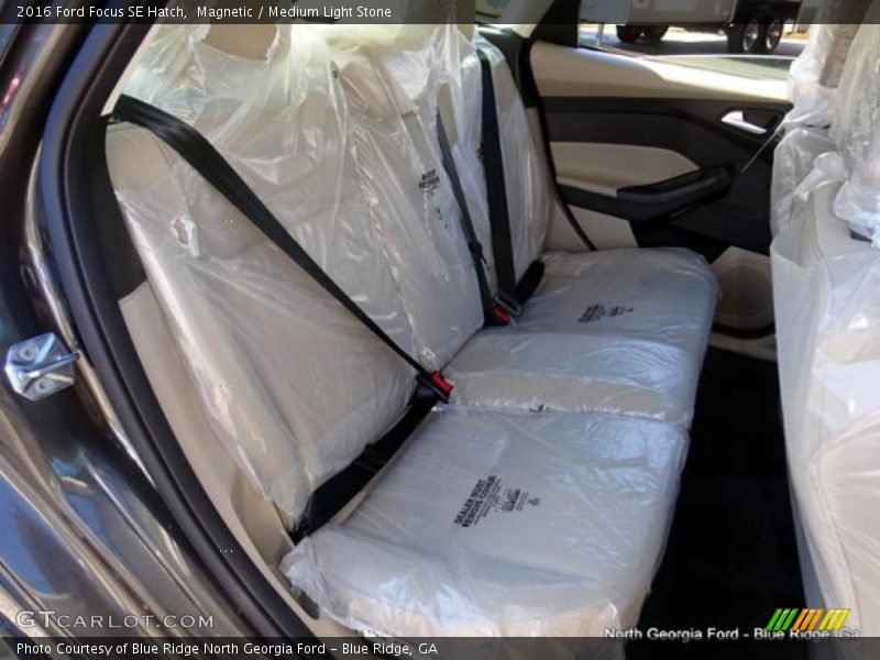 Magnetic / Medium Light Stone 2016 Ford Focus SE Hatch