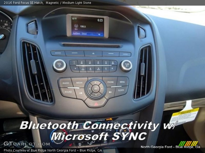 Magnetic / Medium Light Stone 2016 Ford Focus SE Hatch