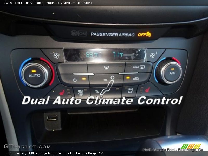 Magnetic / Medium Light Stone 2016 Ford Focus SE Hatch