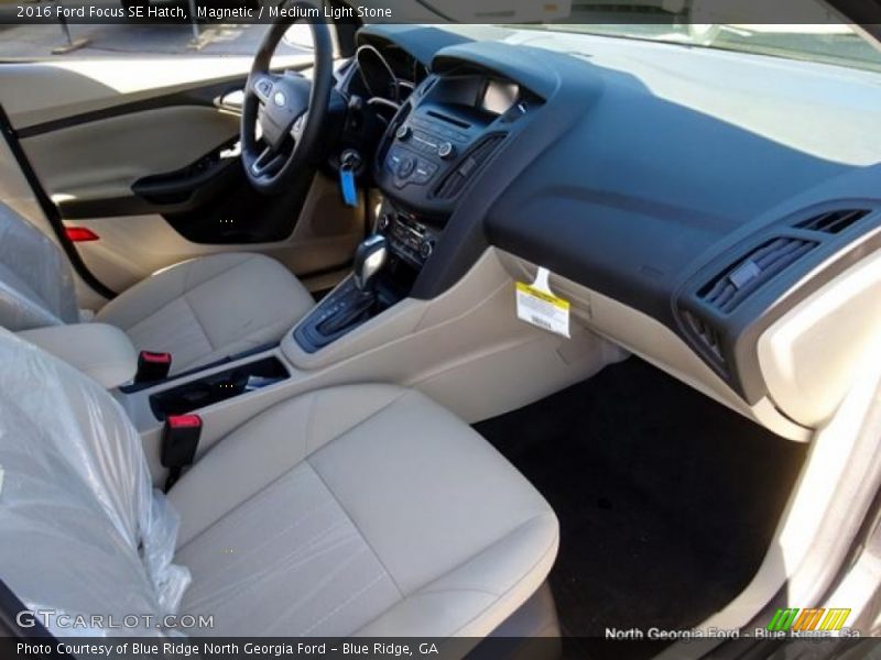 Magnetic / Medium Light Stone 2016 Ford Focus SE Hatch