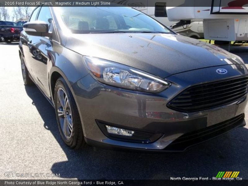 Magnetic / Medium Light Stone 2016 Ford Focus SE Hatch