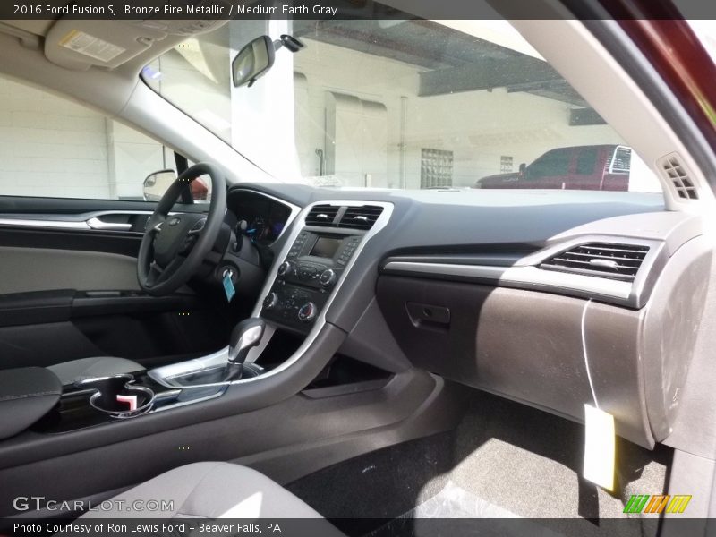 Bronze Fire Metallic / Medium Earth Gray 2016 Ford Fusion S