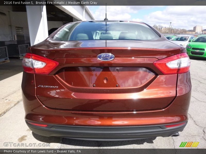 Bronze Fire Metallic / Medium Earth Gray 2016 Ford Fusion S