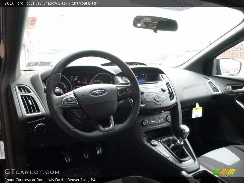 Shadow Black / Charcoal Black 2016 Ford Focus ST