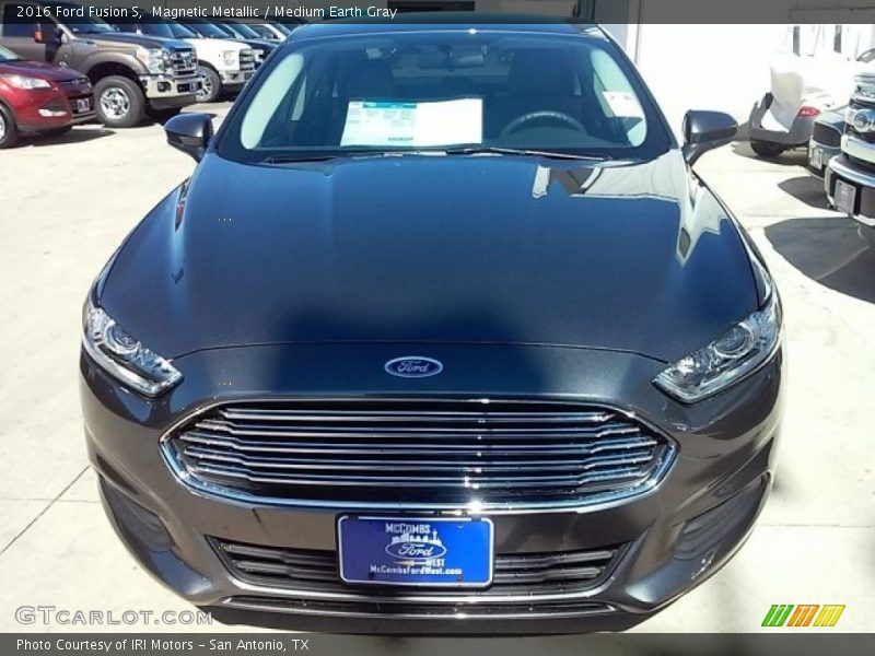 Magnetic Metallic / Medium Earth Gray 2016 Ford Fusion S