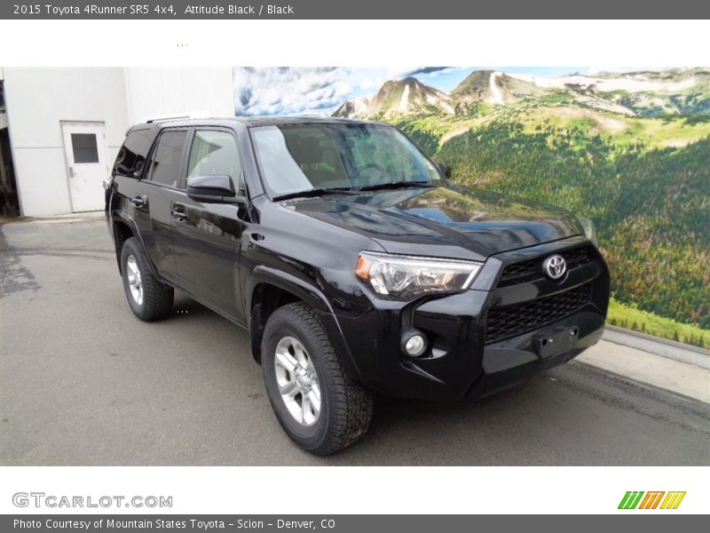 Front 3/4 View of 2015 4Runner SR5 4x4