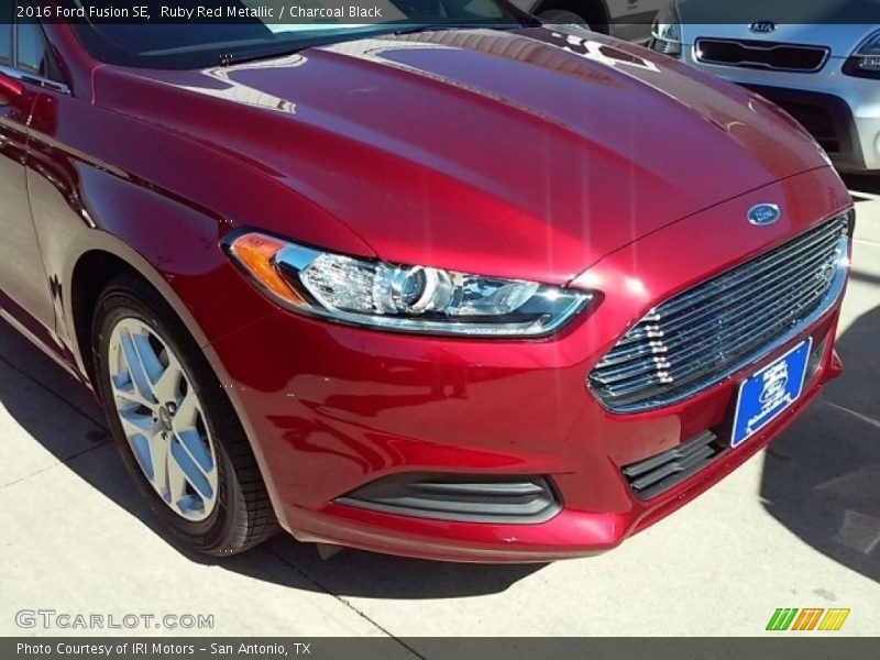 Ruby Red Metallic / Charcoal Black 2016 Ford Fusion SE