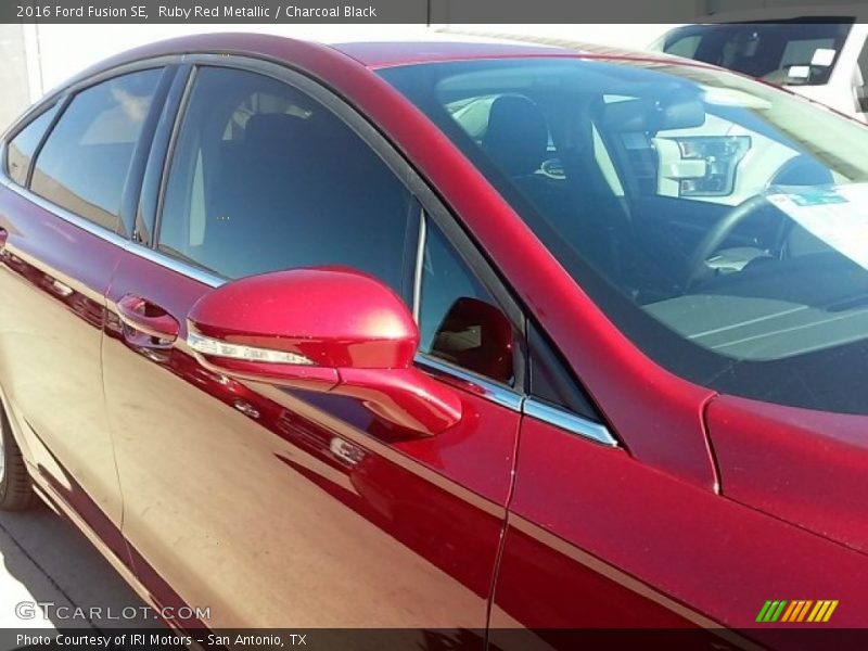 Ruby Red Metallic / Charcoal Black 2016 Ford Fusion SE