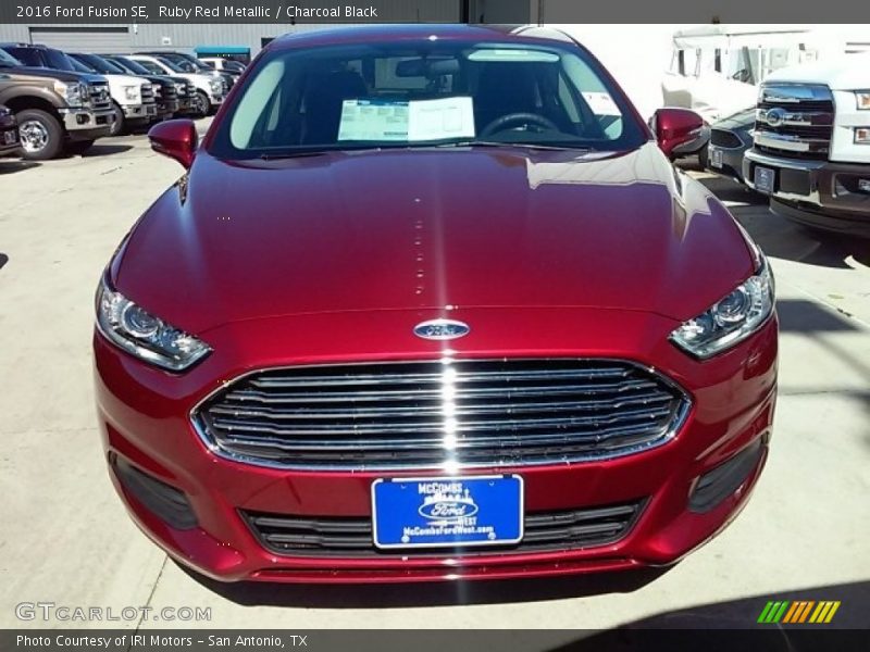 Ruby Red Metallic / Charcoal Black 2016 Ford Fusion SE