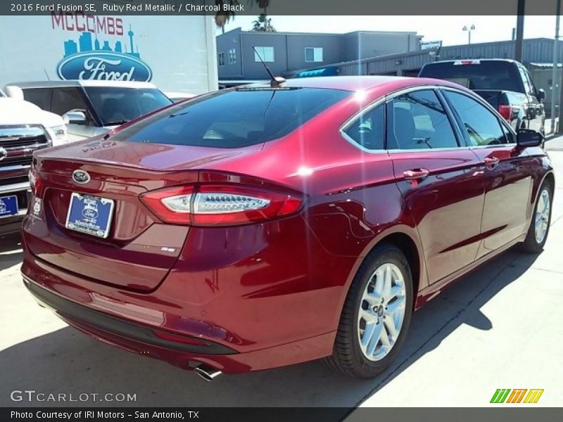 Ruby Red Metallic / Charcoal Black 2016 Ford Fusion SE