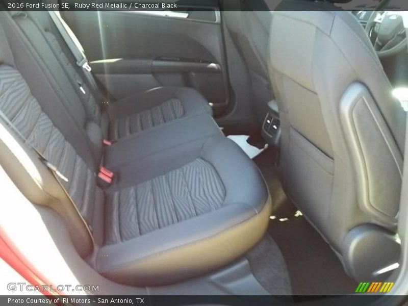 Ruby Red Metallic / Charcoal Black 2016 Ford Fusion SE