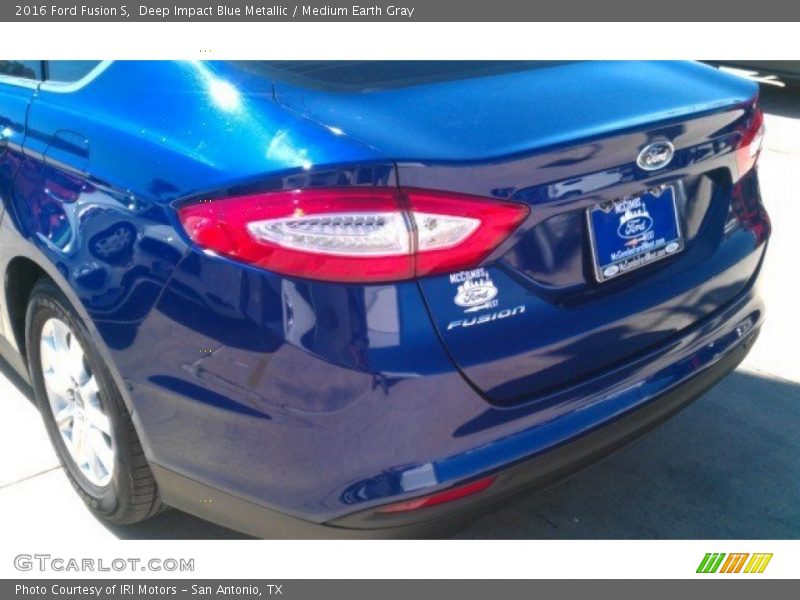 Deep Impact Blue Metallic / Medium Earth Gray 2016 Ford Fusion S