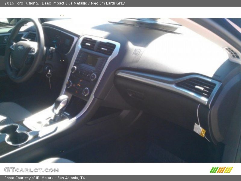 Deep Impact Blue Metallic / Medium Earth Gray 2016 Ford Fusion S