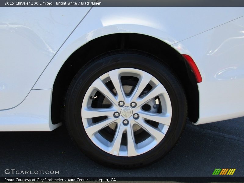 Bright White / Black/Linen 2015 Chrysler 200 Limited