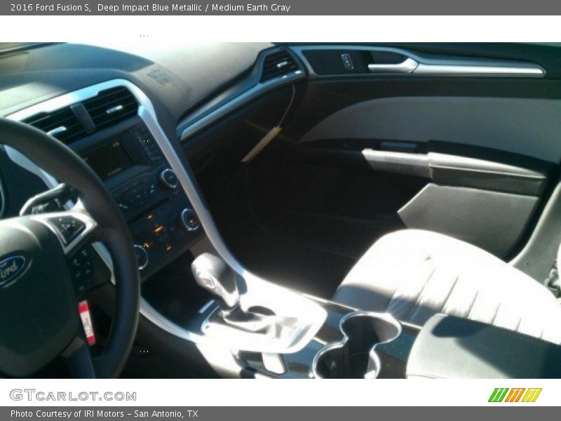 Deep Impact Blue Metallic / Medium Earth Gray 2016 Ford Fusion S