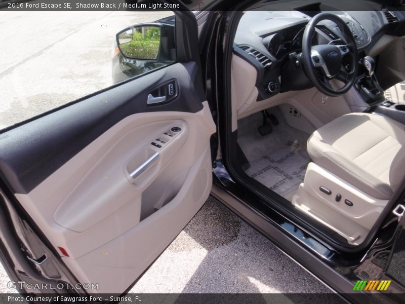 Shadow Black / Medium Light Stone 2016 Ford Escape SE
