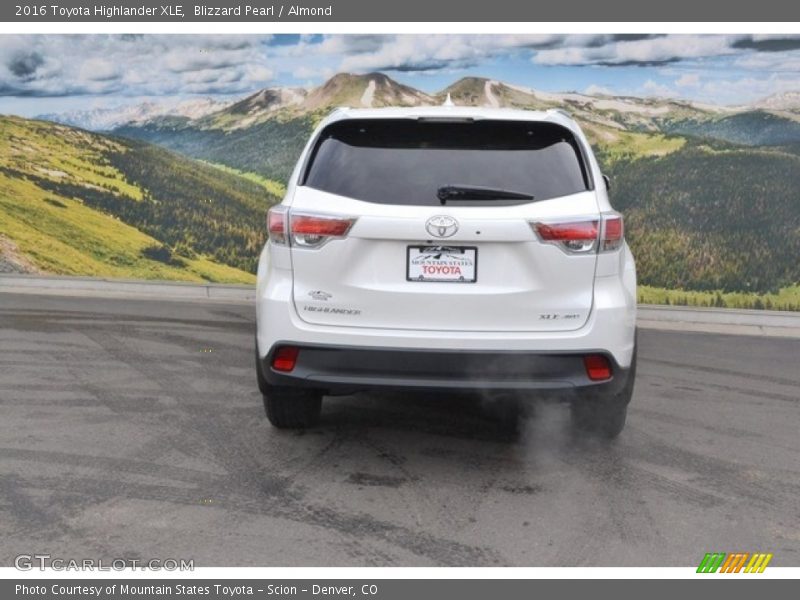 Blizzard Pearl / Almond 2016 Toyota Highlander XLE