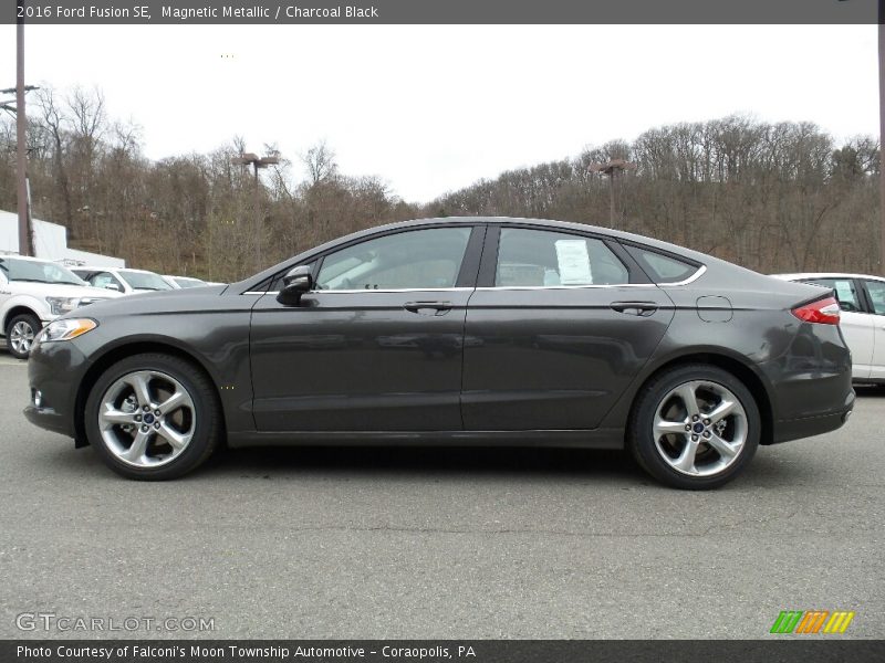 Magnetic Metallic / Charcoal Black 2016 Ford Fusion SE