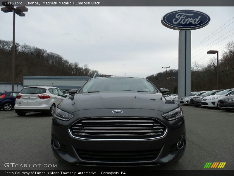 Magnetic Metallic / Charcoal Black 2016 Ford Fusion SE