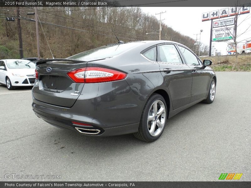 Magnetic Metallic / Charcoal Black 2016 Ford Fusion SE